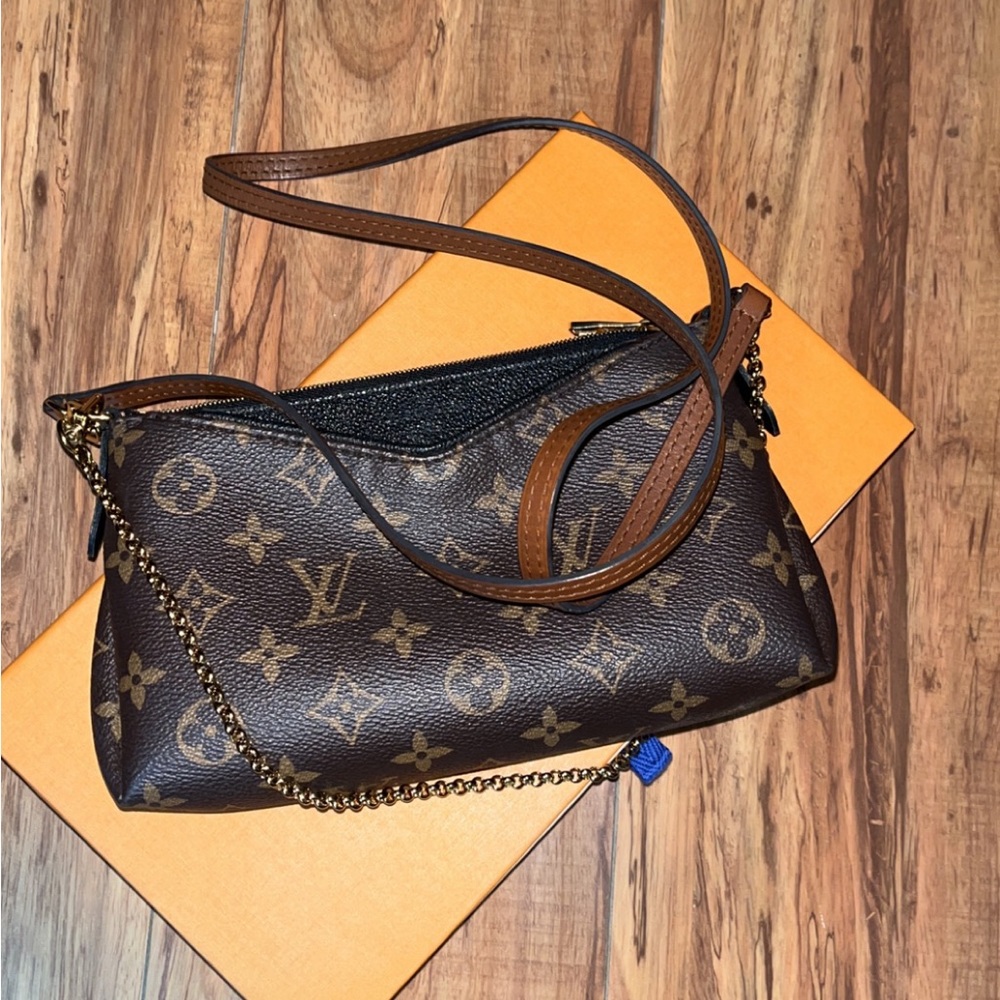 Louis Vuitton Pallas clutch with strap